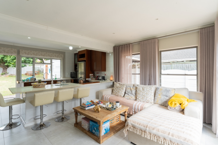 3 Bedroom Property for Sale in Sun Valley Western Cape